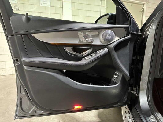 Mercedes-Benz GLC350d AMG DARK TINTED GLASS3.0 V6 4Matic GLC-class 258hp 2017, HKT-16-F