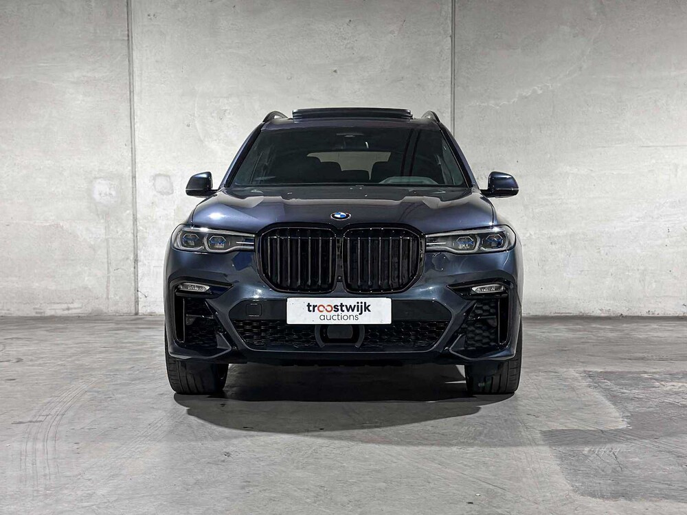 BMW X7 M50i 4.4 V8 High Executive M-Sport 530hp 2021 G07, P-038-DK