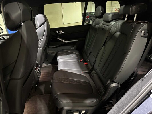 BMW X7 M50i 4.4 V8 High Executive M-Sport 530hp 2021 G07, P-038-DK