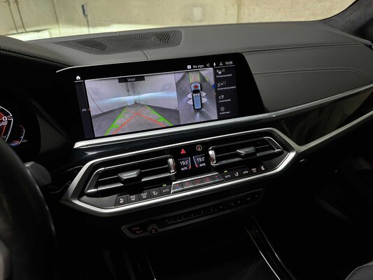 BMW X7 M50i 4.4 V8 High Executive M-Sport 530hp 2021 G07, P-038-DK