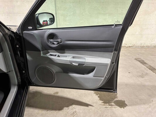 Dodge Magnum R/T 5.7 V8 Ghost Challenger Hemi Hellcat 350hp 2005, T-140-BV