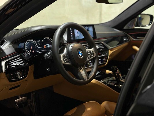 BMW M550i xDrive High Executive G30 462hp 2018 (Original-NL), RS-253-R