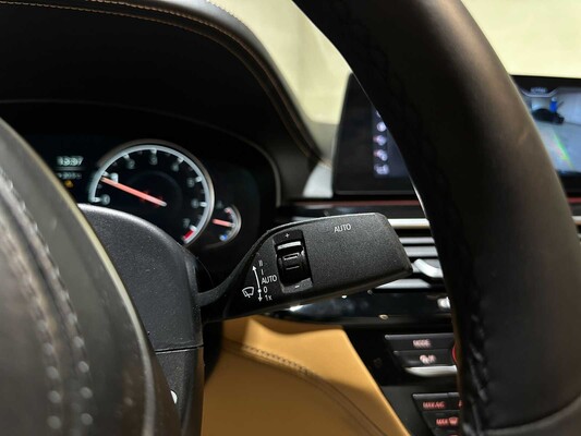 BMW M550i xDrive High Executive G30 462hp 2018 (Original-NL), RS-253-R