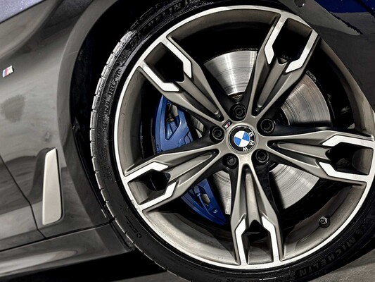 BMW M550i xDrive High Executive G30 462hp 2018 (Original-NL), RS-253-R