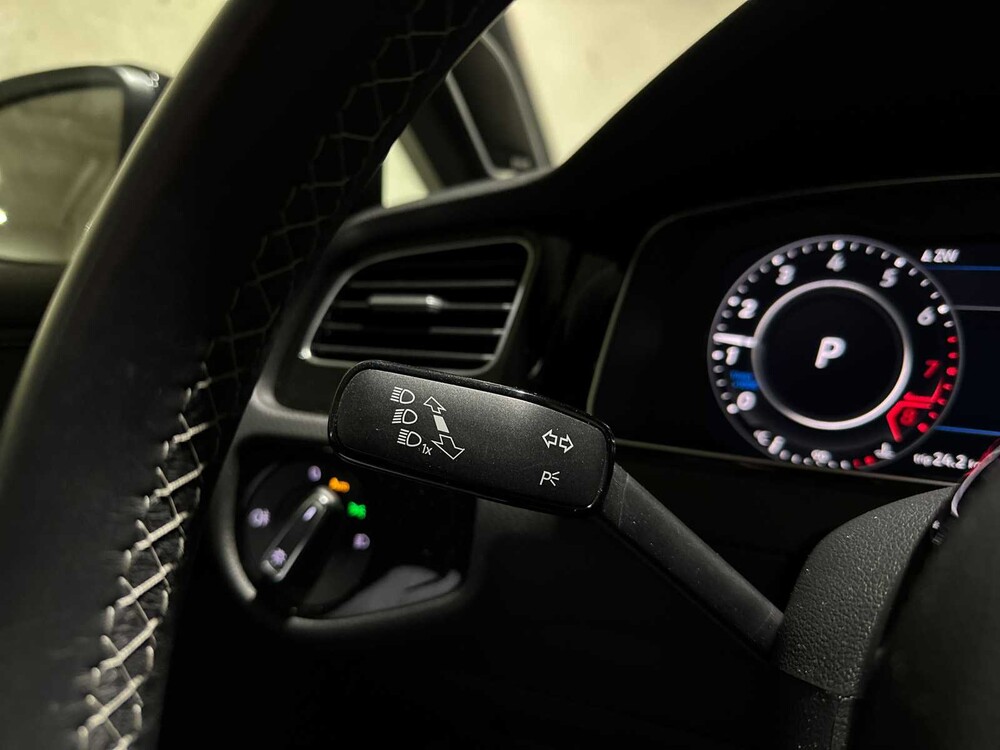 Volkswagen Golf R 7.5 2.0 TSI 4Motion DSG 350hp 2020, P-984-VZ