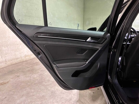 Volkswagen Golf R 7.5 2.0 TSI 4Motion DSG 350hp 2020, P-984-VZ