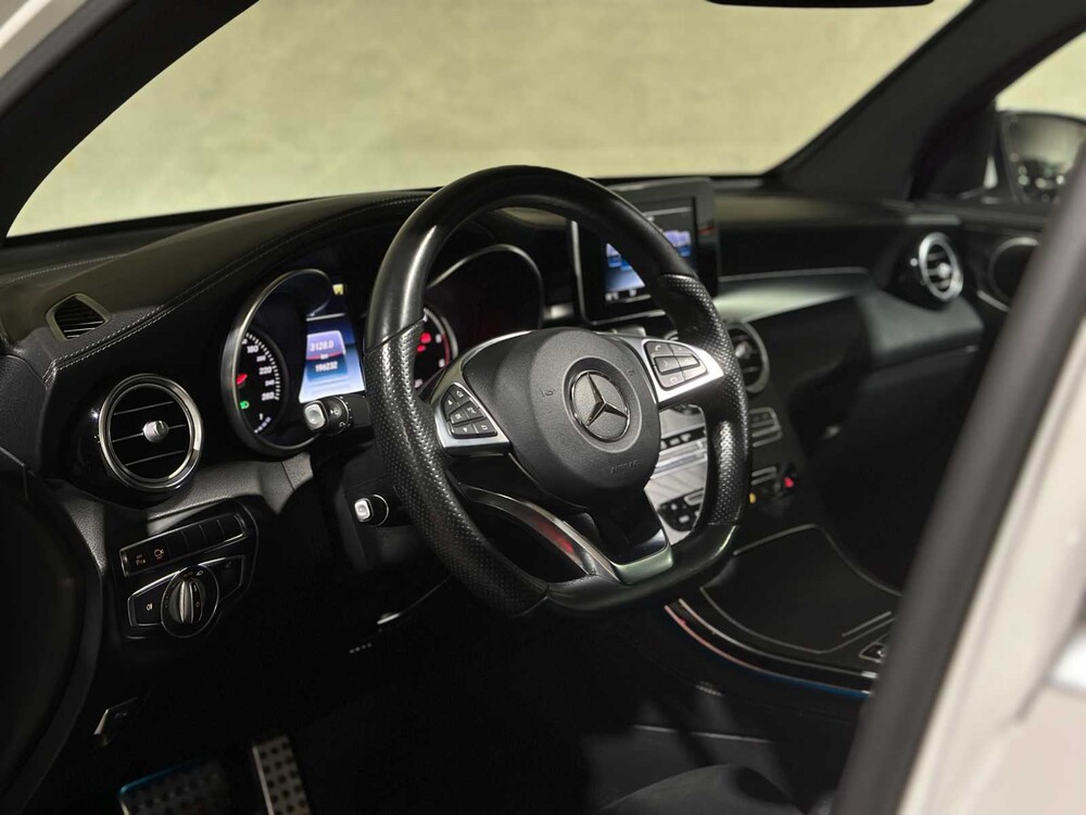 Mercedes-Benz GLC220d Coupé 4Matic Edition 1 GLC-class 170hp 2017, RZ-562-L