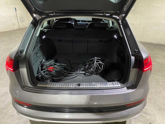Audi e-tron 50 Quattro Launch Edition 71 kWh 313hp 2020 (Original-NL & 1st Owner), J-980-HF