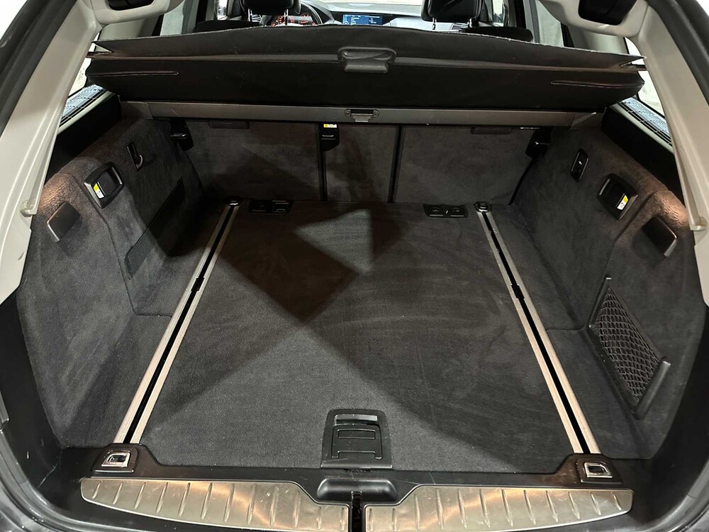 BMW 523i Touring High Executive 204hp 2010 5-series, 3-ZKF-44