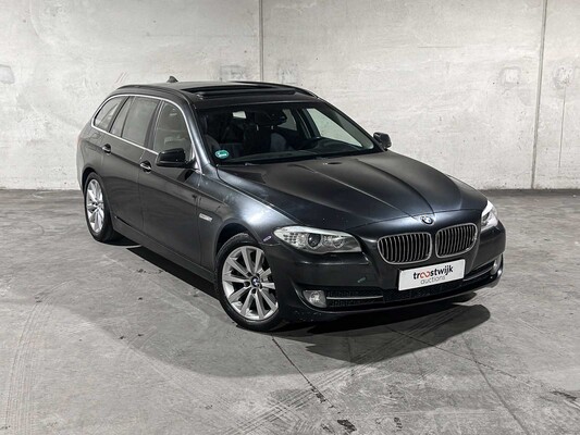 BMW 523i Touring High Executive 204hp 2010 5-series, 3-ZKF-44
