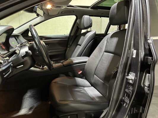 BMW 523i Touring High Executive 204hp 2010 5-series, 3-ZKF-44