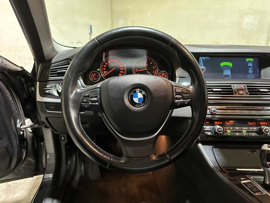BMW 523i Touring High Executive 204hp 2010 5-series, 3-ZKF-44