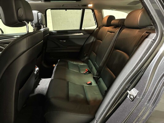 BMW 523i Touring High Executive 204hp 2010 5-series, 3-ZKF-44