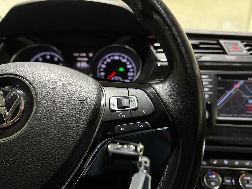 Volkswagen Touran 1.4 TSI Highline 7p 150hp 2016, JJ-339-N