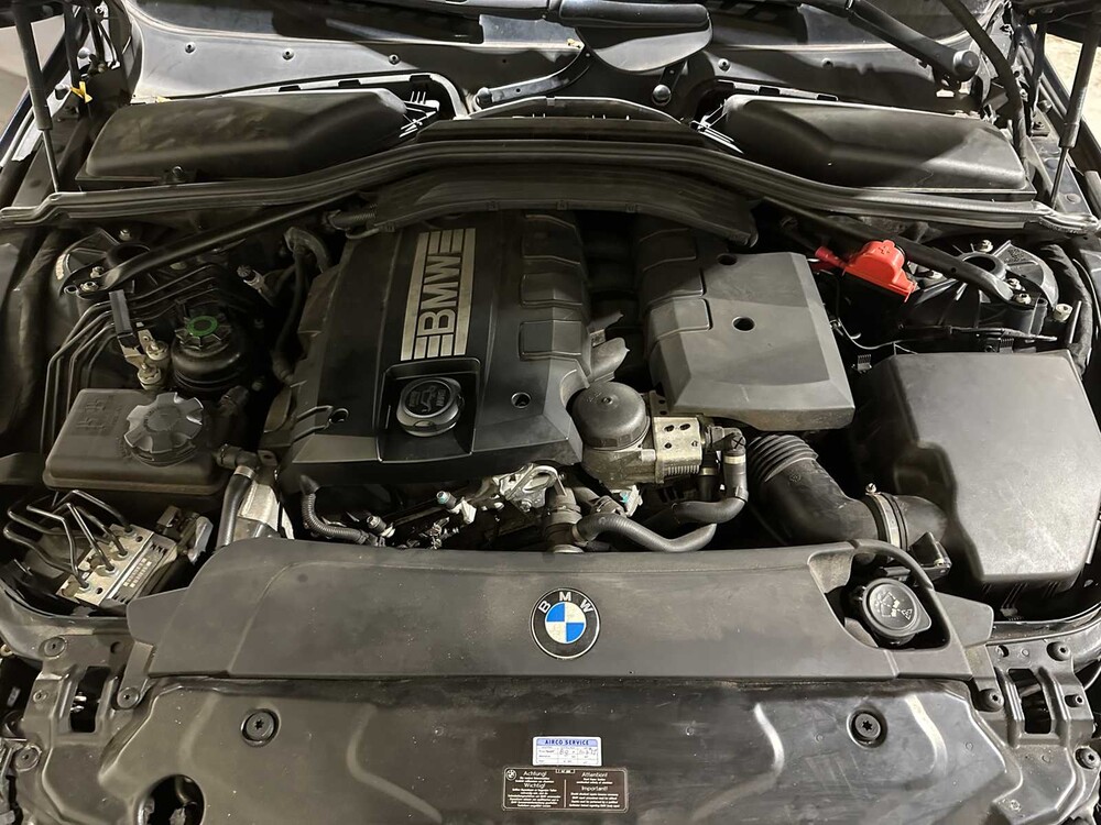 BMW 520i Touring Corporate Lease Business Line Edition I 163hp 2010 5-series , 68-KNS-5