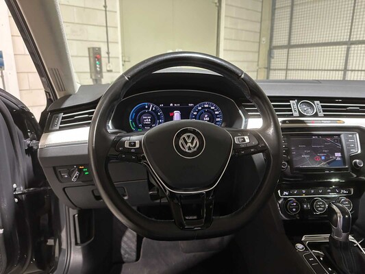 Volkswagen Passat Variant 1.4 TSI GTE 218HP 2016, TT-887-T