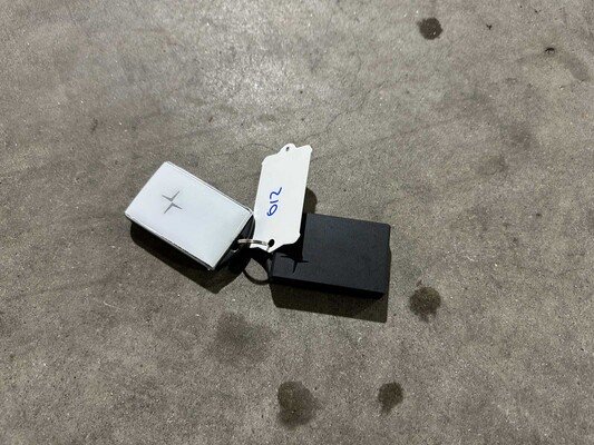 Polestar 2 Performance LRDM LaunchEd. 78kWh 408HP 2020, K-012-FR