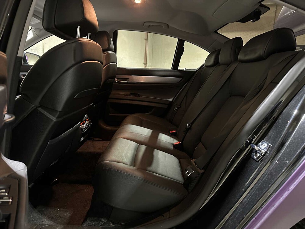 BMW 750i 4.4 V8 409hp 2009 F01 7-series, GSV-72-V Youngtimer