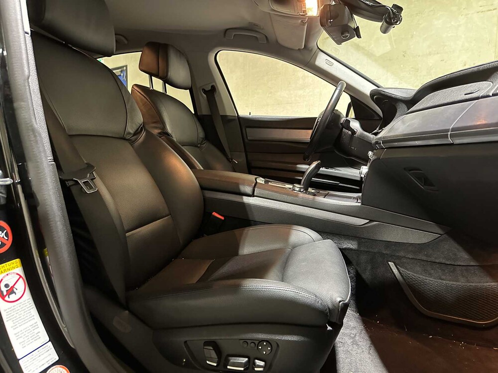 BMW 750i 4.4 V8 409hp 2009 F01 7-series, GSV-72-V Youngtimer