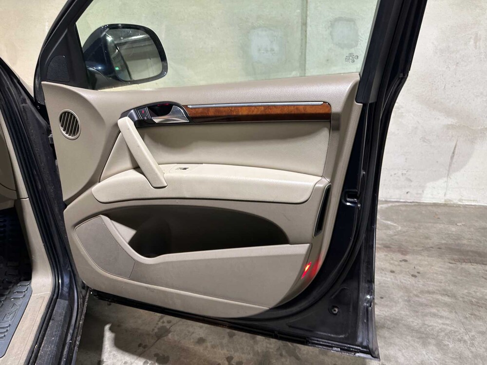 Audi Q7 3.6 FSI V6 Quattro 5+2 276 PS 2008, 13-RNT-4 Youngtimer