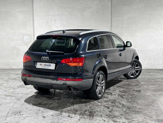 Audi Q7 3.6 FSI V6 Quattro 5+2 276 PS 2008, 13-RNT-4 Youngtimer