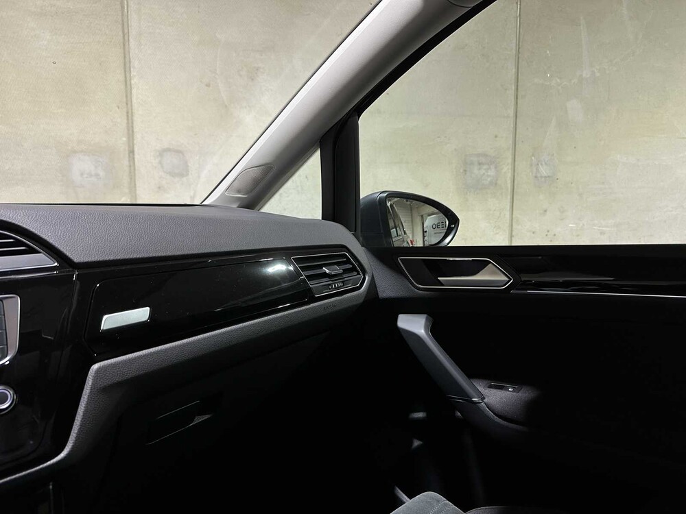 Volkswagen Touran 1.4 TSI Highline 7p 150 PS 2016, JJ-339-N