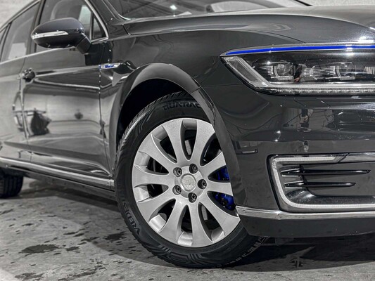 Volkswagen Passat Variant 1.4 TSI GTE 218PS 2016, TT-887-T