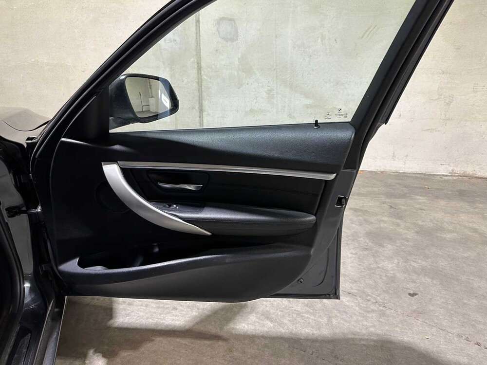 BMW 320d EDE Luxury 163 PS 2015 (Original-NL) 3er Touring F31, HG-460-P