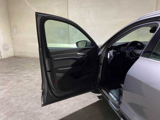 Audi e-tron 50 Quattro Launch Edition 71 kWh 313 PS 2020 (Original-NL & 1. Besitzer), J-980-HF