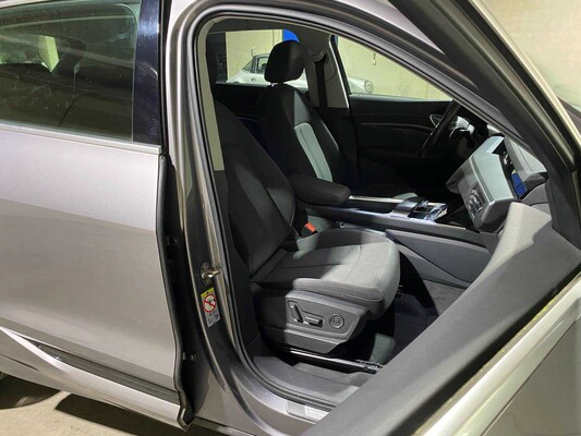 Audi e-tron 50 Quattro Launch Edition 71 kWh 313 PS 2020 (Original-NL & 1. Besitzer), J-980-HF
