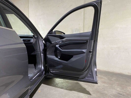 Audi e-tron 50 Quattro Launch Edition 71 kWh 313 PS 2020 (Original-NL & 1. Besitzer), J-980-HF
