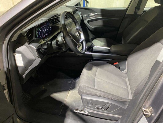 Audi e-tron 50 Quattro Launch Edition 71 kWh 313 PS 2020 (Original-NL & 1. Besitzer), J-980-HF