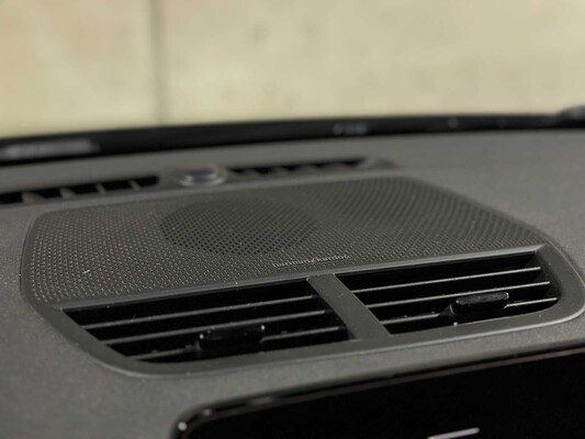 Polestar 2 Long Range Dual Motor Launch Edition 78 kWh 408 PS 2020 (Original-NL + 1. Besitzer) J-075-LS