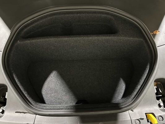 Polestar 2 Long Range Dual Motor Launch Edition 78 kWh 408 PS 2020 (Original-NL + 1. Besitzer) J-075-LS