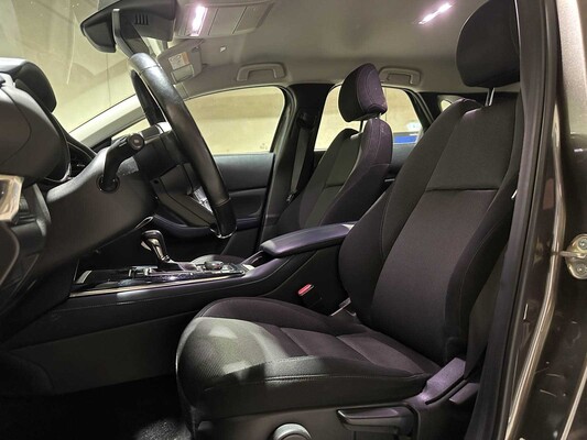 Mazda CX-30 2.0 e-SkyActiv-G M Hybrid Comfort 122 PS 2020, J-801-FT