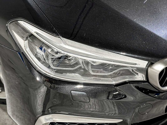 BMW M550i xDrive High Executive G30 462pk 2018 (Origineel-NL), RS-253-R