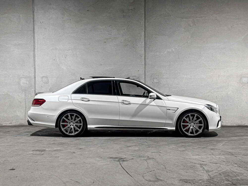 Mercedes-Benz E63 AMG 5.5 V8 557pk 2015 E-klasse, HZJ-36-D