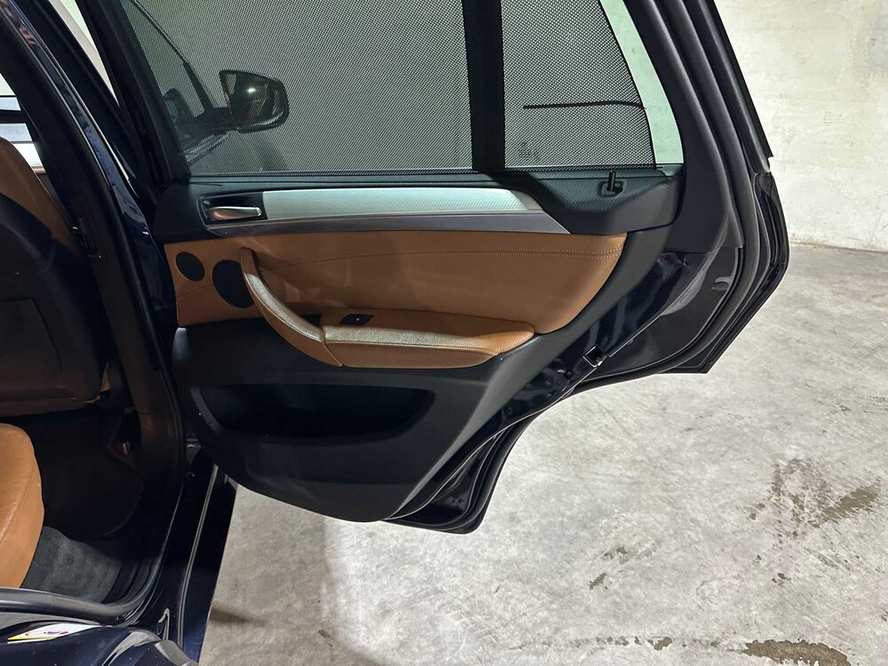 BMW X5 xDrive48i 4,8 V8 High Executive 355 PS 2007 (Original-NL), 14-XV-XN Youngtimer