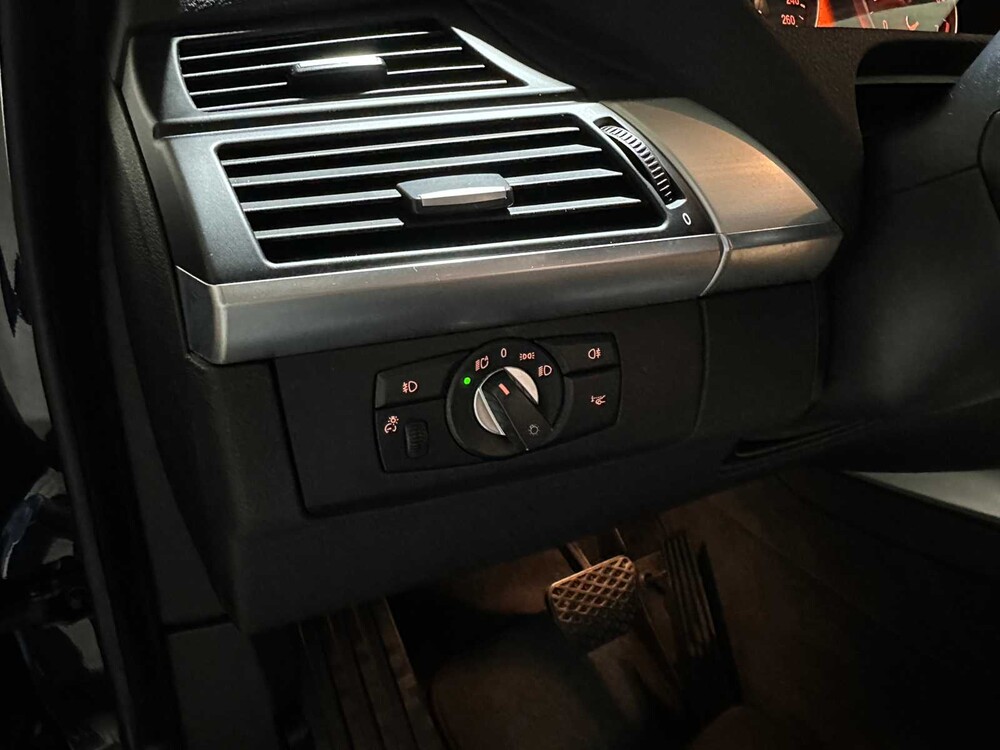 BMW X5 xDrive48i 4,8 V8 High Executive 355 PS 2007 (Original-NL), 14-XV-XN Youngtimer