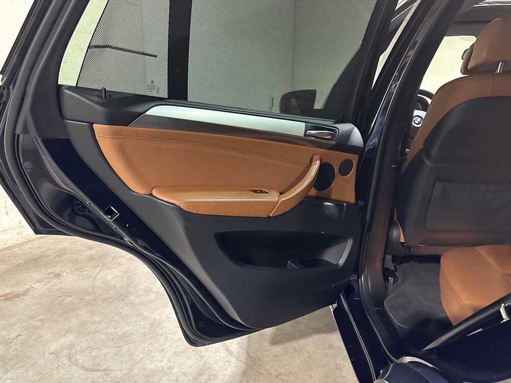 BMW X5 xDrive48i 4,8 V8 High Executive 355 PS 2007 (Original-NL), 14-XV-XN Youngtimer