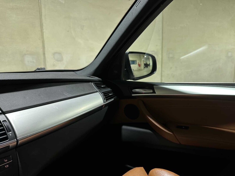 BMW X5 xDrive48i 4,8 V8 High Executive 355 PS 2007 (Original-NL), 14-XV-XN Youngtimer