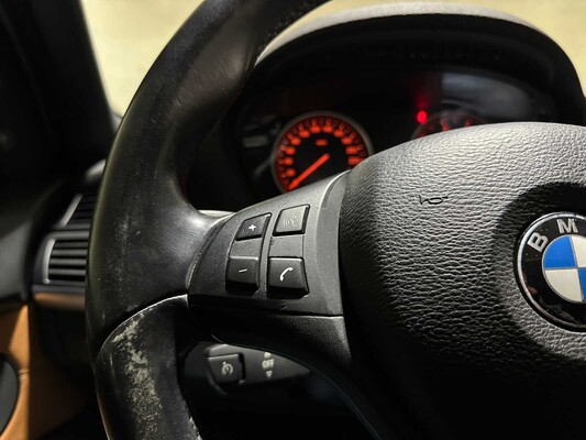 BMW X5 xDrive48i 4,8 V8 High Executive 355 PS 2007 (Original-NL), 14-XV-XN Youngtimer