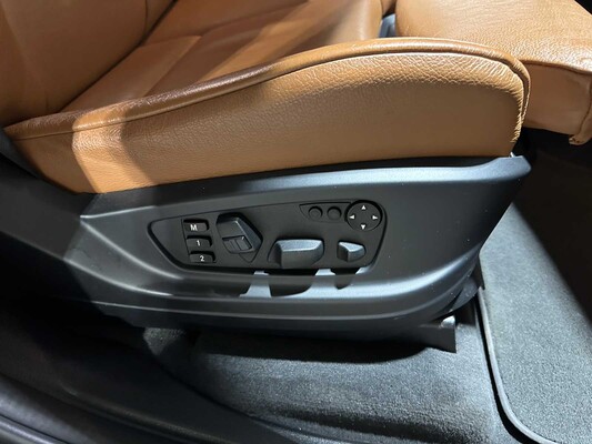 BMW X5 xDrive48i 4,8 V8 High Executive 355 PS 2007 (Original-NL), 14-XV-XN Youngtimer