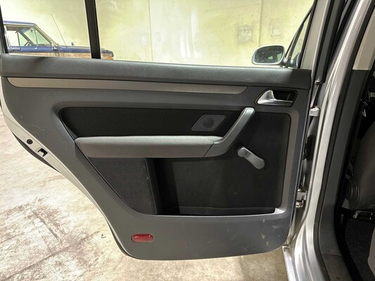 Volkswagen Touran 1,4 TSI Optive DSG 140 PS 2007, 59-TR-BR Youngtimer