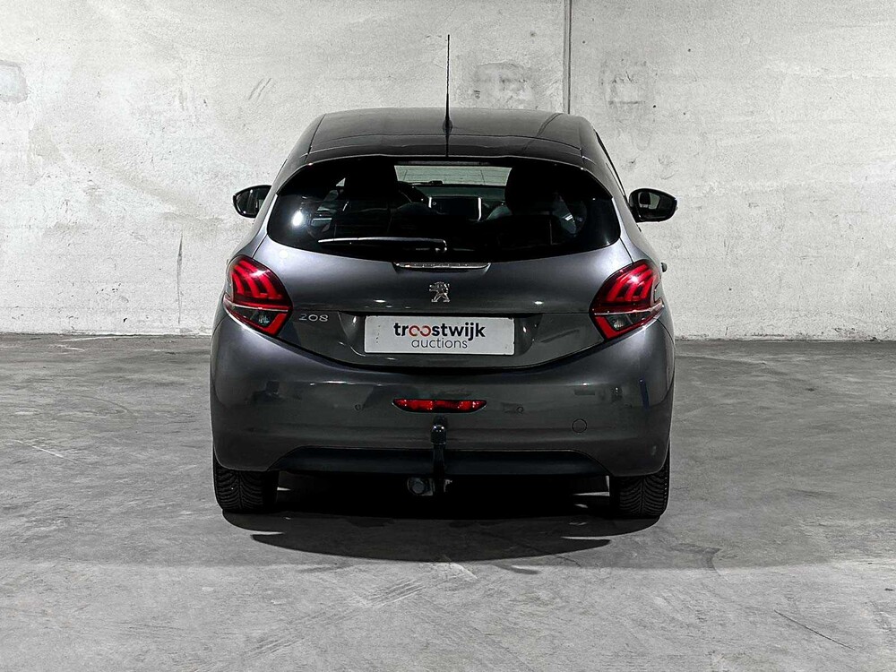 Peugeot 208 1.2 PureTech Blue Lease Executive 82 PS 2018, TB-383-S