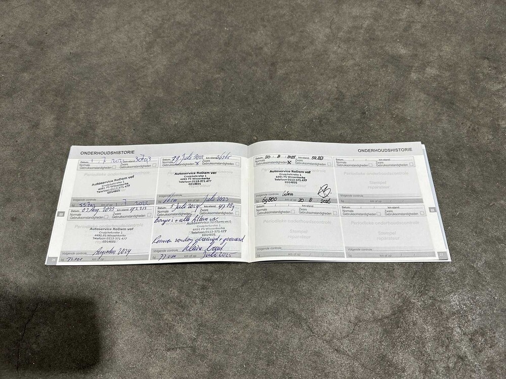 Peugeot 208 1.2 PureTech Blue Lease Executive 82 PS 2018, TB-383-S