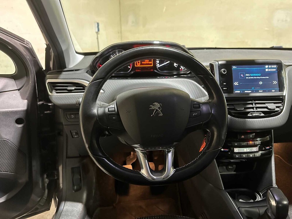 Peugeot 208 1.2 PureTech Blue Lease Executive 82 PS 2018, TB-383-S