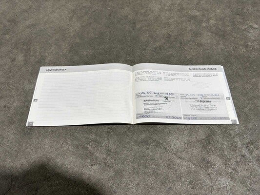 Peugeot 208 1.2 PureTech Blue Lease Executive 82 PS 2018, TB-383-S