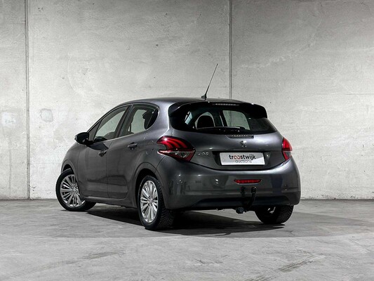 Peugeot 208 1.2 PureTech Blue Lease Executive 82 PS 2018, TB-383-S