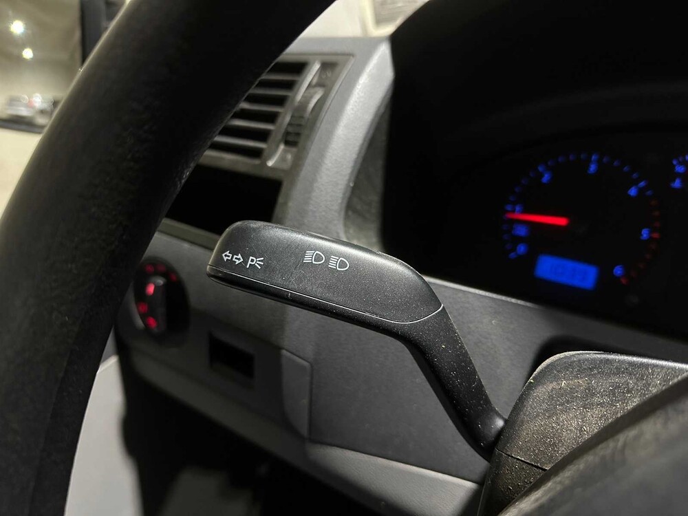 Volkswagen Transporter 1.9 TDI 300 T800Base 85 PS 2004, 95-BL-DL